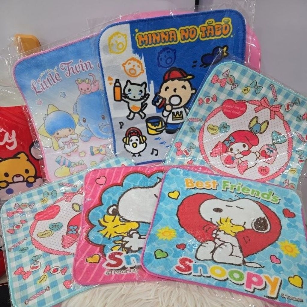 ผ้าเช็ดหน้าลาย Sanrio น่ารัก ๆ