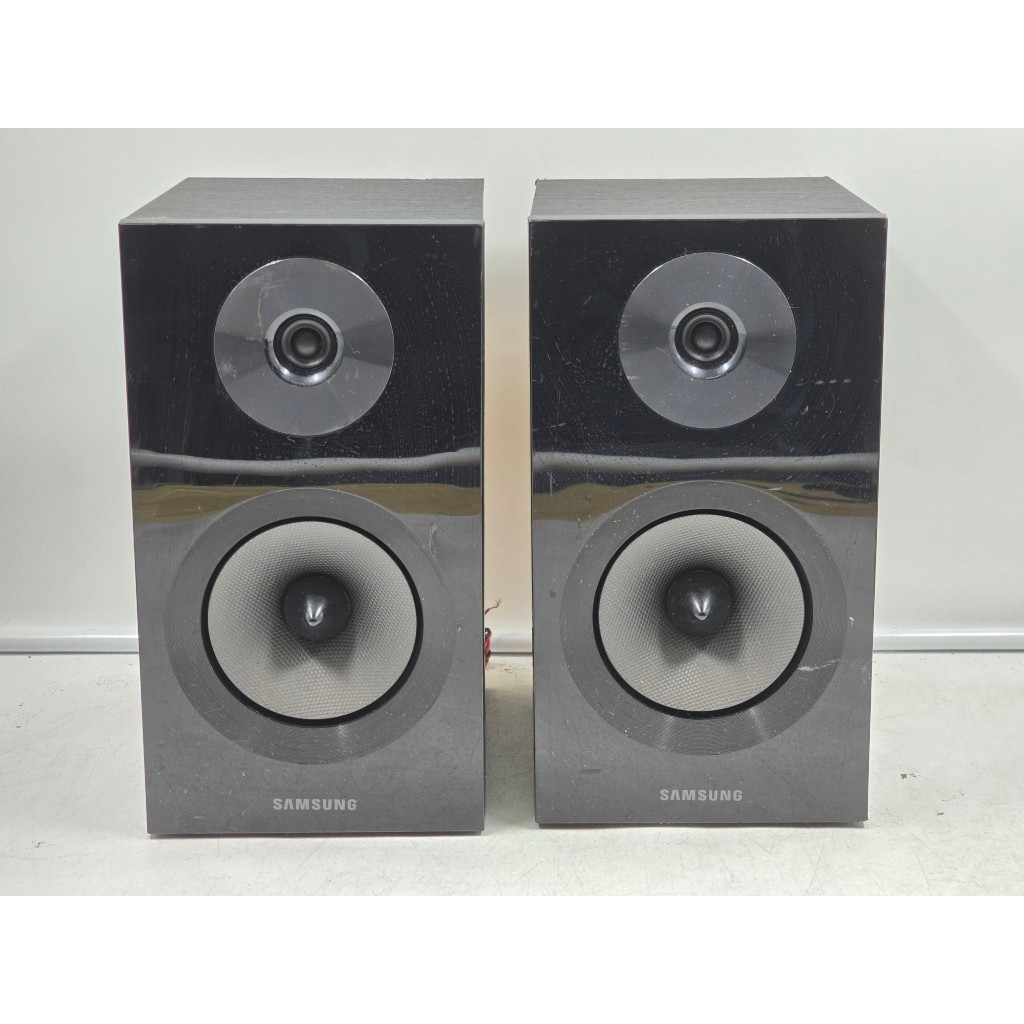 BE44 ลำโพงญี่ปุ่นมือสอง 1 คู่ SAMSUNG PS-E330D 35W 8 โอห์ม Woofer 3.5 นิ้ว Size ตู้ 14x19x26CM ไม่มี