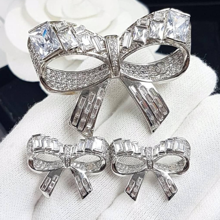 💖ของขวัญ เข็มกลัด + ต่างหูโบว์วินเทจ CZ สไตล์ชาแนล งานเกาหลีแท้ ชุบทอง24K เกรดพรีเมียม พร้อมถุงซิปล็อก