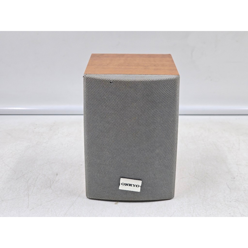 BE59 ลำโพงญี่ปุ่นมือสอง 1 ลูก (780) ONKYO D-M3 40W 6 โอห์ม Woofer 2.5 นิ้ว Size ตู้ 8.5x9.5x12CM ฝาห