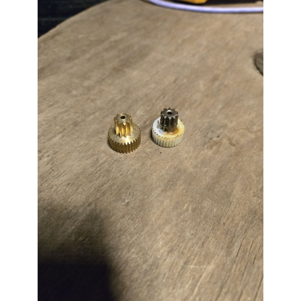 เฟืองปรับดันหลังเบาะ Camry Acv,Ahv40