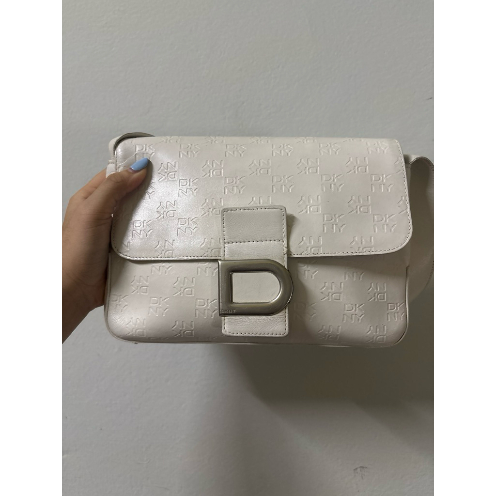 ส่งต่อกระเป๋า DKNY คับ⭐️🍒🦮🥣🤙🏻