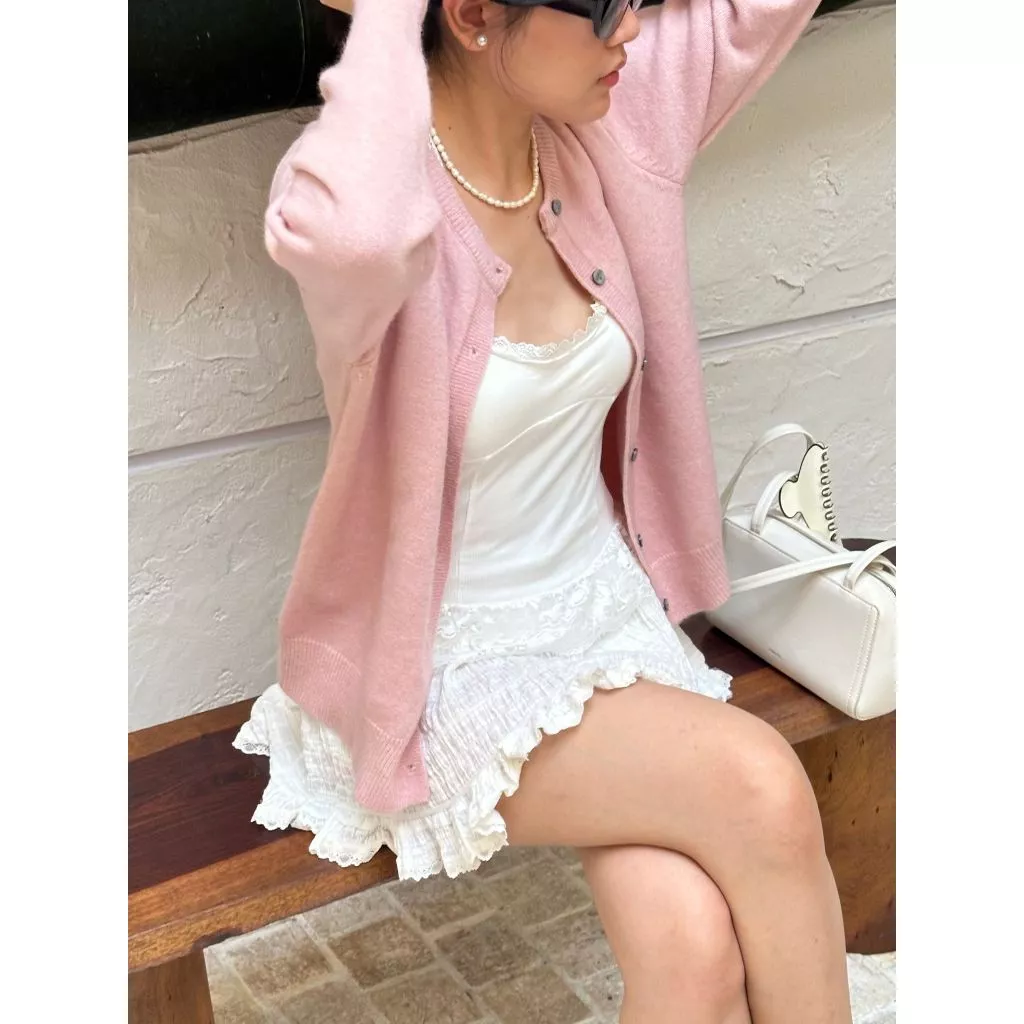 Duchshie Cardigan (ดัชชี่) l เสื้อคลุมไหมพรมแขนยาว ติดโลโก้สีเงินดัชชุน นุ่มมาก กันหนาวได้ดี