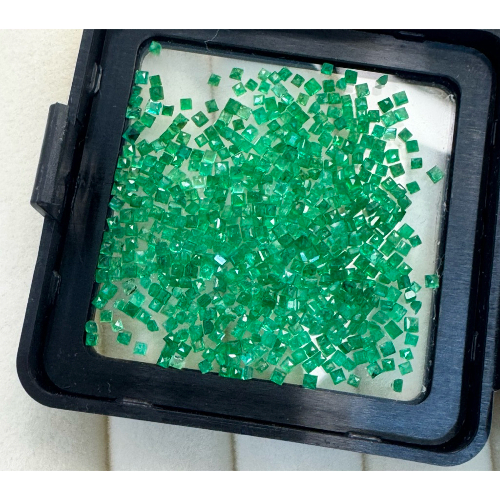 Emerald Real Emerald Color Faceted Green Natural Gemstone Raw Gemstone 100% Natural