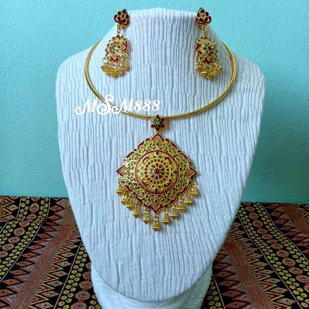 สร้อยคอพร้อมต่างหูแบบห่วง เครื่องประดับชุดไทย สีทองลงยา WW005