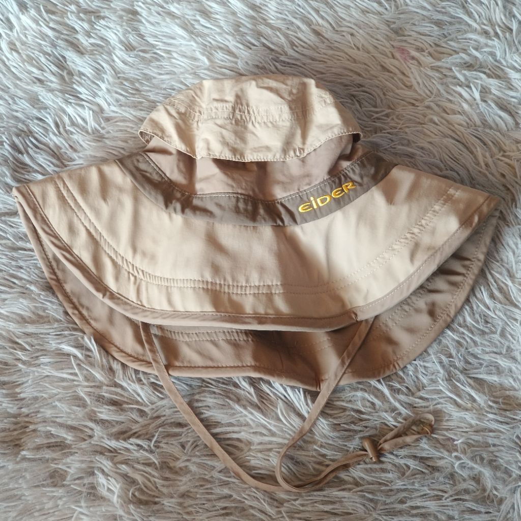 หมวกเดินป่า eider มือสอง