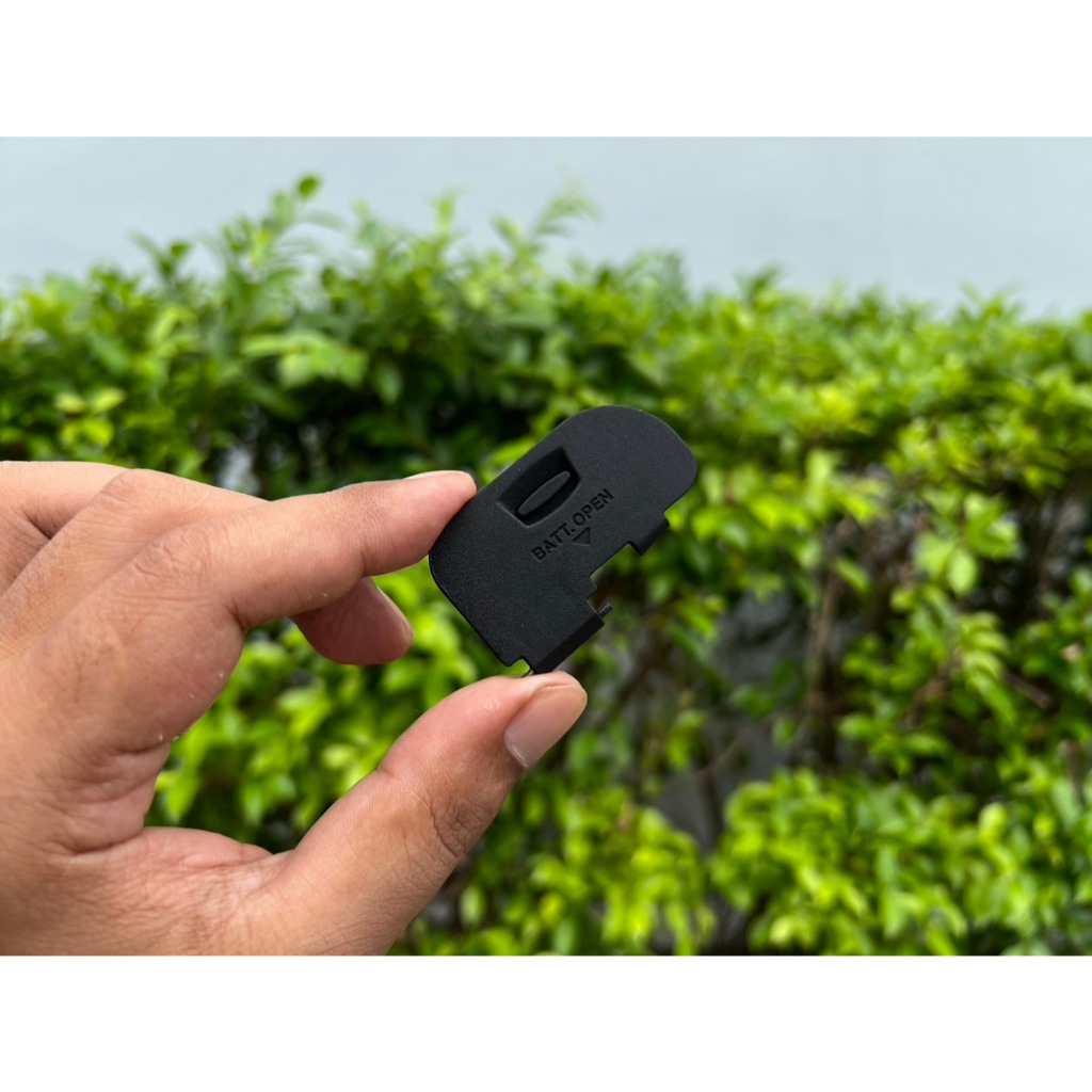 พร้อมส่งจากไทย !!! Canon Battery Door Cover Canon 70D / 80D