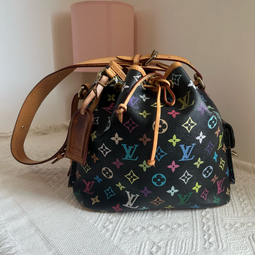 [มือ2] กระเป๋างานตู้ญี่ปุ่น LV จีบหลุยส์ สวย สีดำ