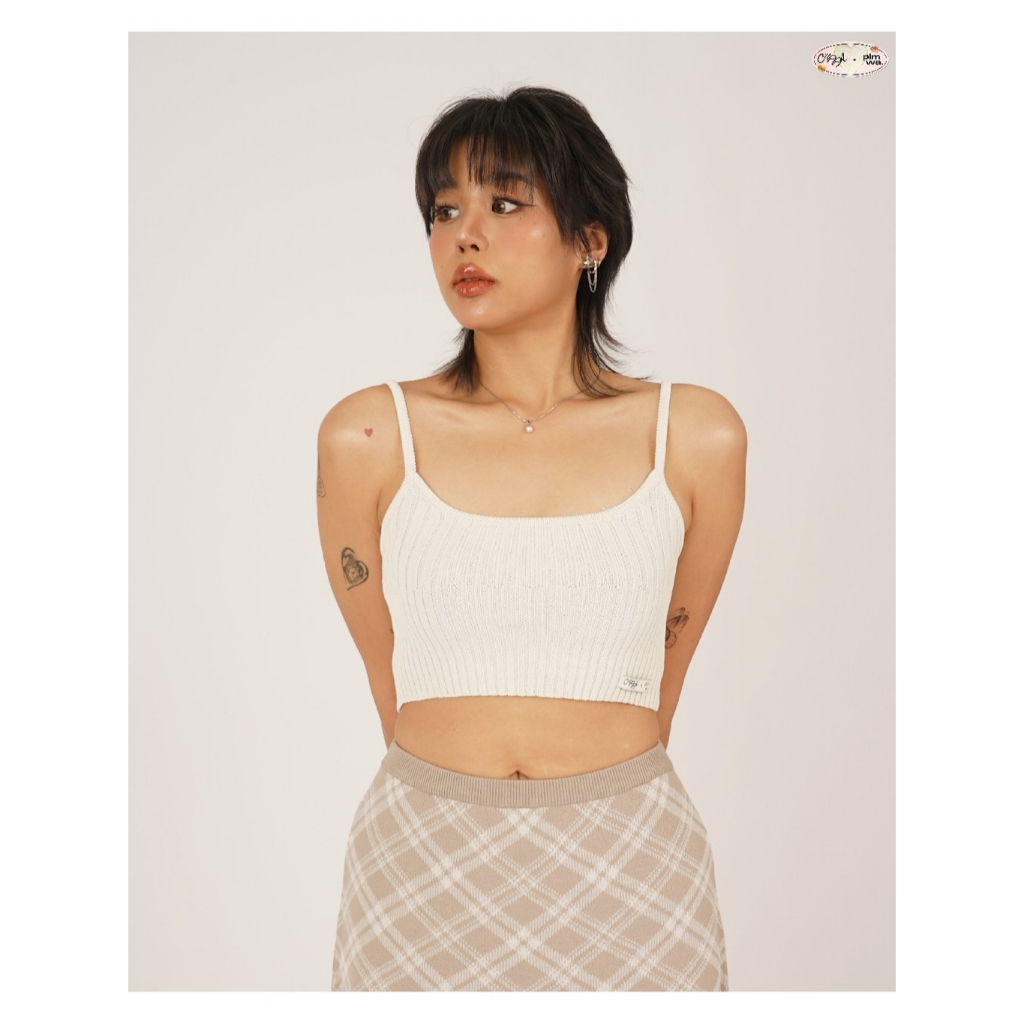 CUPPA - PLATE Tank Top (2 สี) Cuppa x Pimwa เสื้อกล้ามไหมพรมครอป ทรงพอดีตัว ลายทอ Rib ทอสลับกว้าง-แค