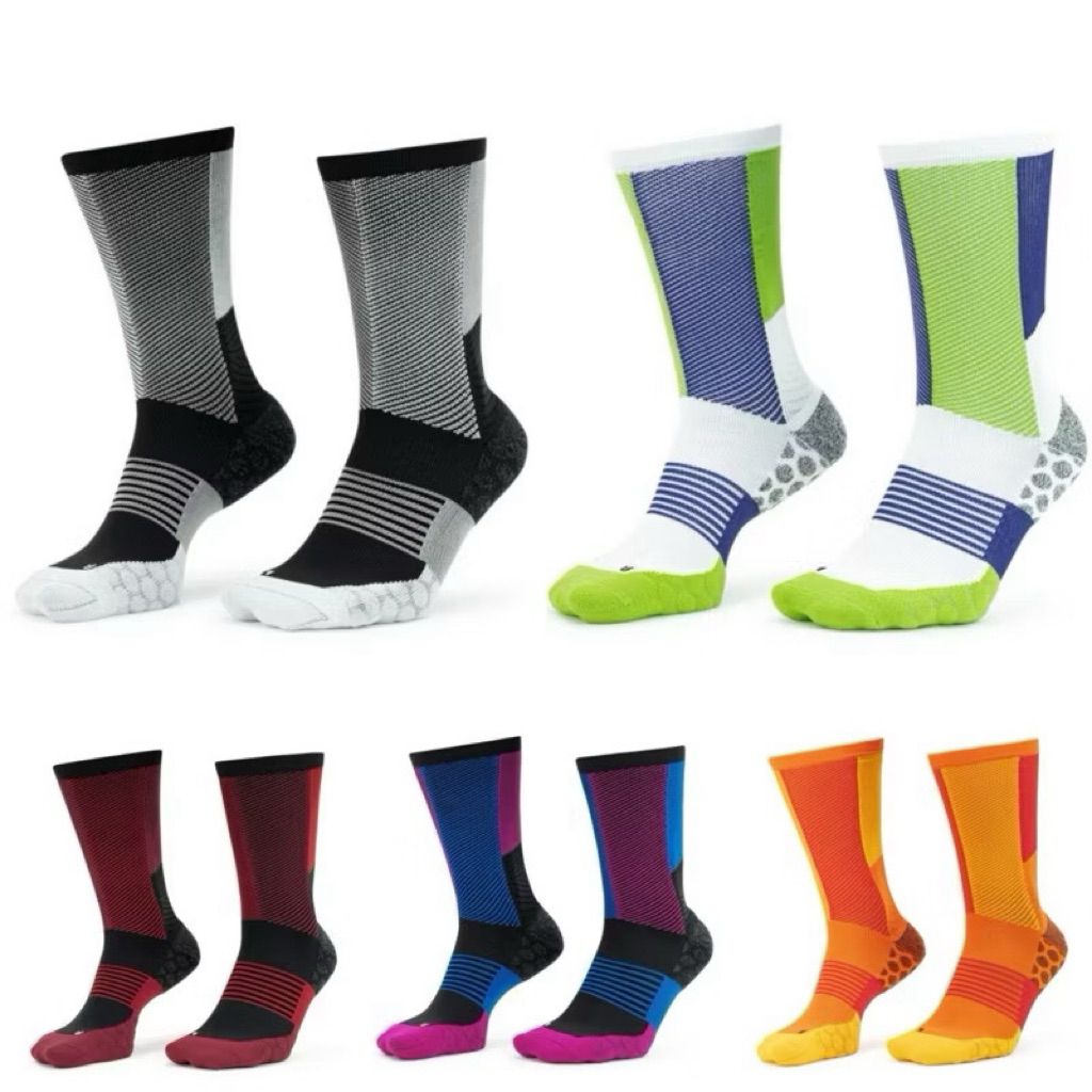 ถุงเท้าวิ่งข้อยาวครึ่งน่อง ARI RACING RUNNING CREW SOCKS ของแท้