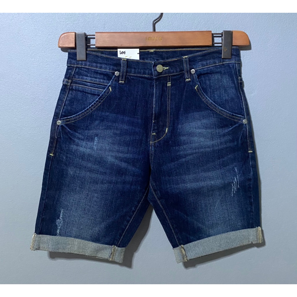 กางเกงยีนส์ผู้ชายขาสั้นLee ของแท้100%จากShop ป้าย 1,890 ไซด์ 29  LE L2011108