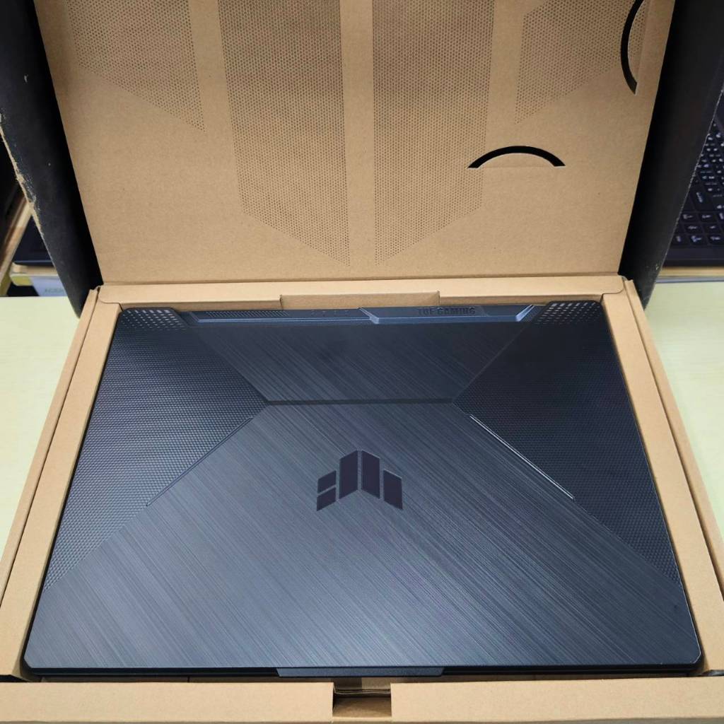 ASUS TUF GAMING F15 FX506HM-HN130W สภาพเครื่อง 90%