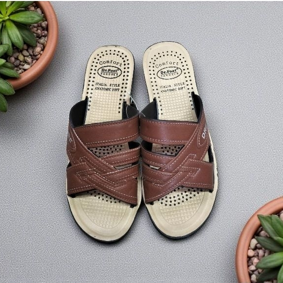 Omega โอมีก้า 590 รองเท้าแตะผู้หญิงแบบสวม ยี่ห้อ Omega รุ่น 590 Size 37-41 มีบริการส่งด่วน