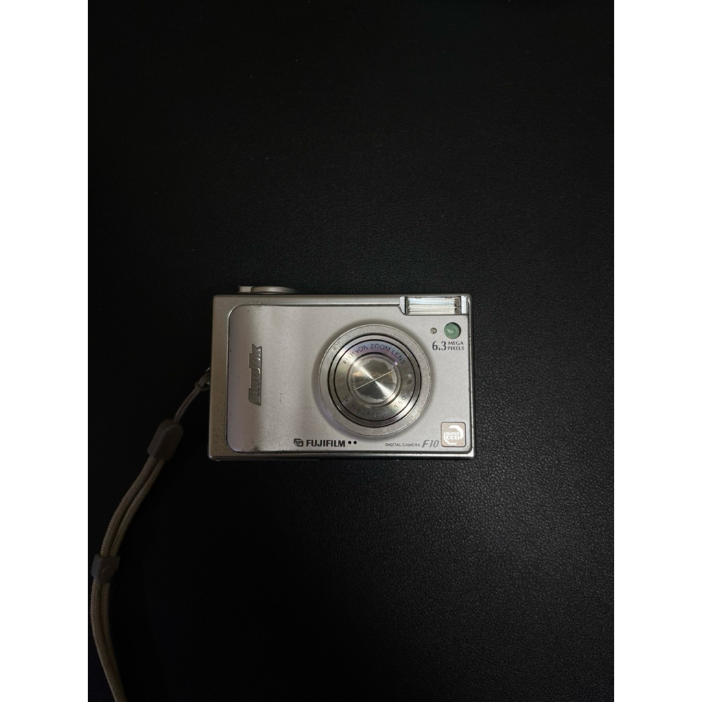 กล้อง Fuji Finepix F10