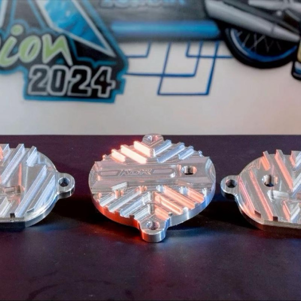 ฝาครอบ 4 วาล์ว  wave 125 KDR ตัวใหม่ สายฟ้า
