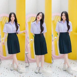 กระโปรงนักเรียนทรงแคบ ผ้ามันดีวาย สีดำ-สีกรมเข้ม ความยาว 22"- 26" เอว 23-34 ตีเกร็ด 5.5 นิ้ว ทรงสวยไม่เป็นซุ่ม