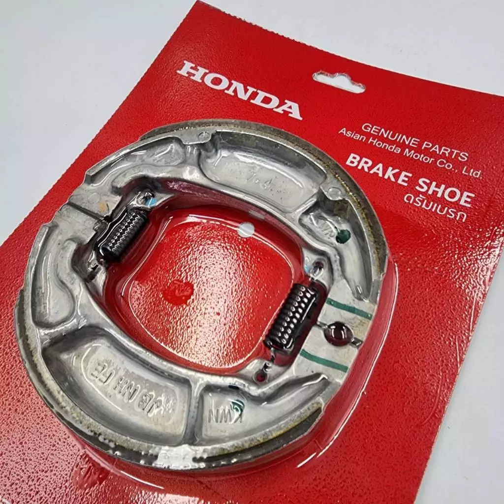 ผ้าเบรคหลัง CLICK 125I&150 PCX ทุกรุ่น (06430-KWN-900)