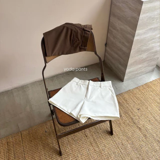 Yada Pants | Lydia shorts กางเกงขาสั้น แต่งเจาะกระเป๋าหลัง ผ้าโรเชฟ sale*