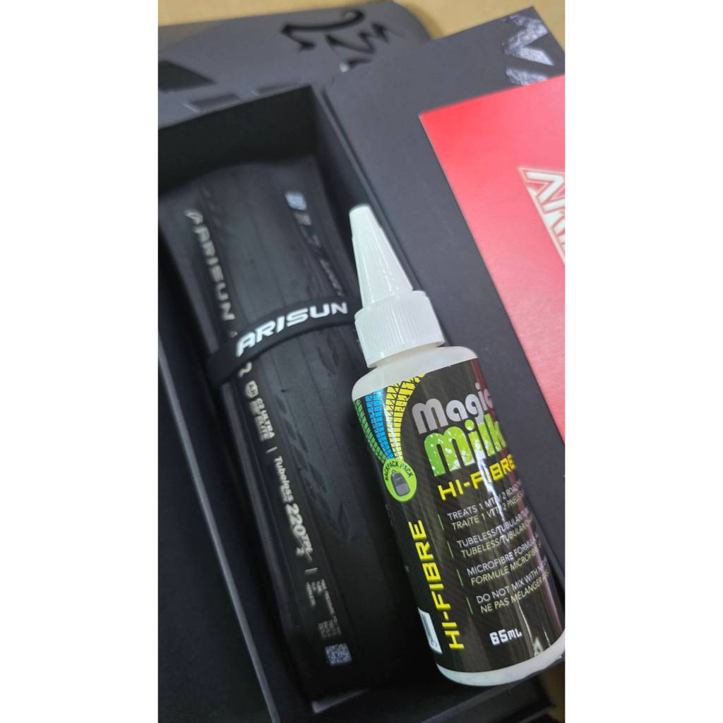 ยาง Arisun Strom R1 Tubeless 700x28c แถมฟรี น้ำยา OKO 1 ขวด