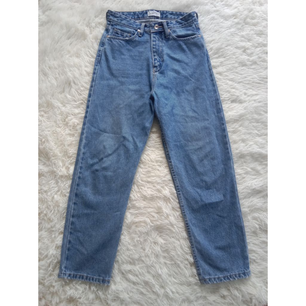 กางเกงยีนส์ งานป้าย Saran เอวสูง ทรงบอยสวยมาก มือสอง