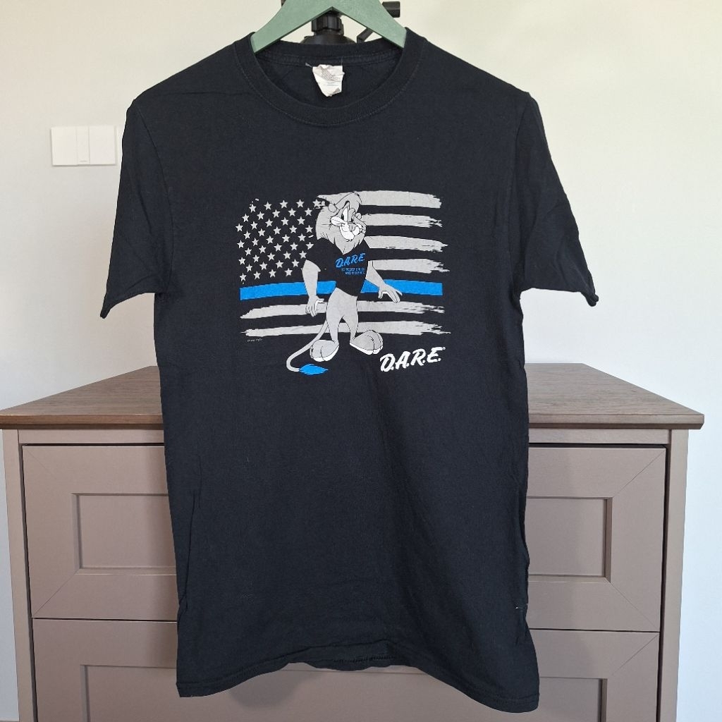 เสื้อยืด เสื้อวง D..A.R.E lion size S (AE52)