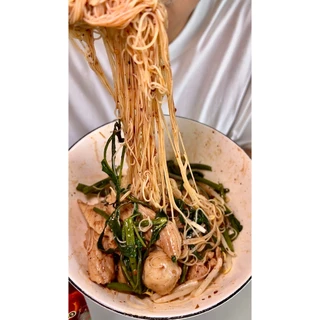 ซอสก๋วยเตี๋ยวเรือเข้มข้น ตราอารี สูตรดั้งเดิม 1 kg Original Thai Boat Noodle Sauce หอมกลิ่นพริกป่นคั่วฟืน