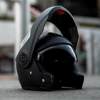 หมวกกันน็อคยกคางต้อง REVO PRO  ยกคางได้ราคาเบาๆ