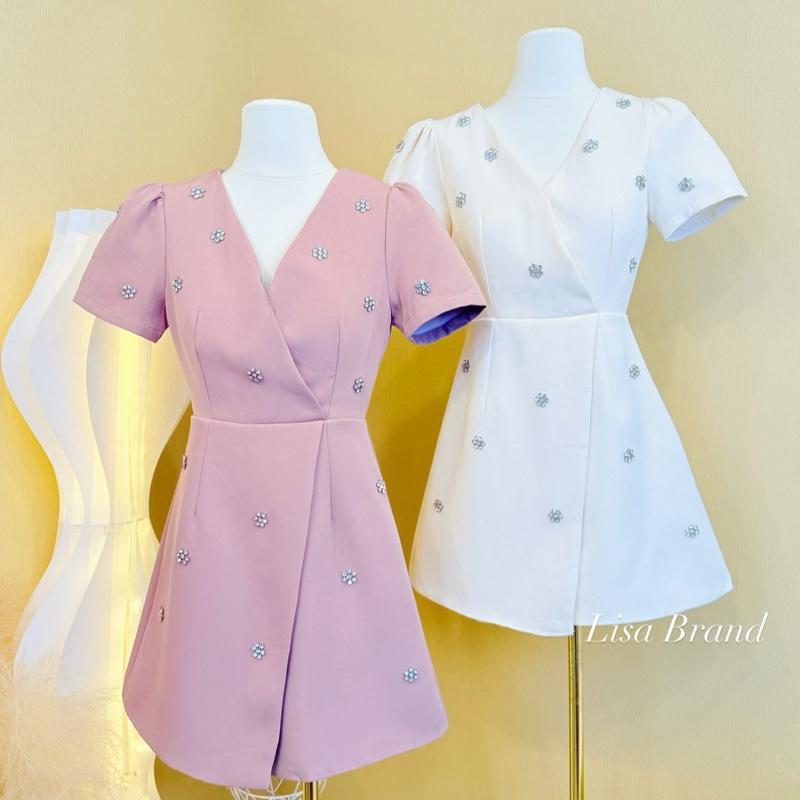 [LISA] A1057 ชุดเดรสกระโปรงคอวีแขนสั้นดีเทลแต่งเพชรดอกไม้ ผู้ดีดูแพง ใส่เที่ยว ออกงาน ดินเนอร์