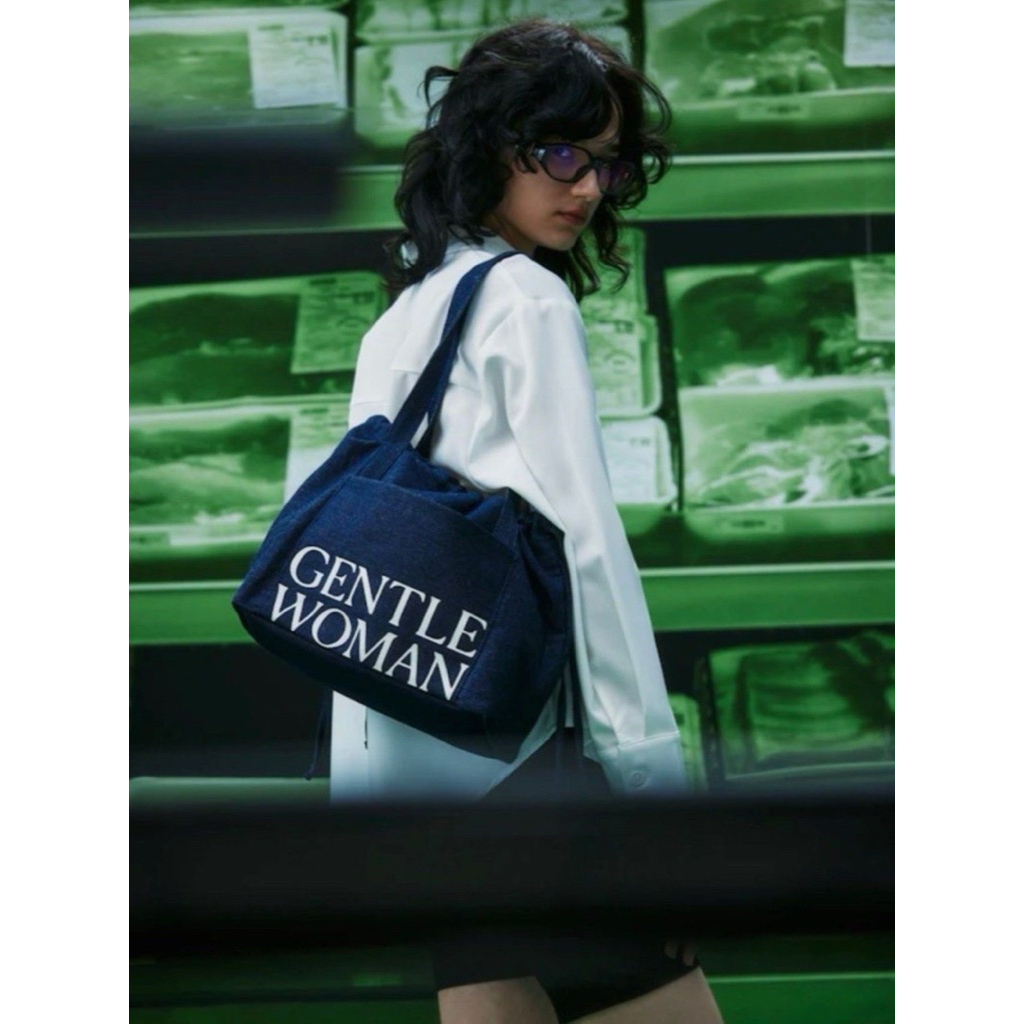 GENTLE WOMAN COMPASS SWIPE BAG