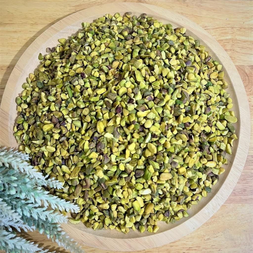 Raw Pistachio Pieces  พิสตาชิโอแบบชิ้นดิบ วัตถุดิบทำเบเกอรี่  นำเข้าจากอเมริกา ถั่วเพื่อสุขภาพ เกรด 