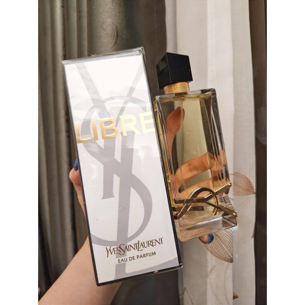 น้ำหอม YSL Libre perfume 150 ml. ปริมาณน้ำหอมเกือบเต็มขวด