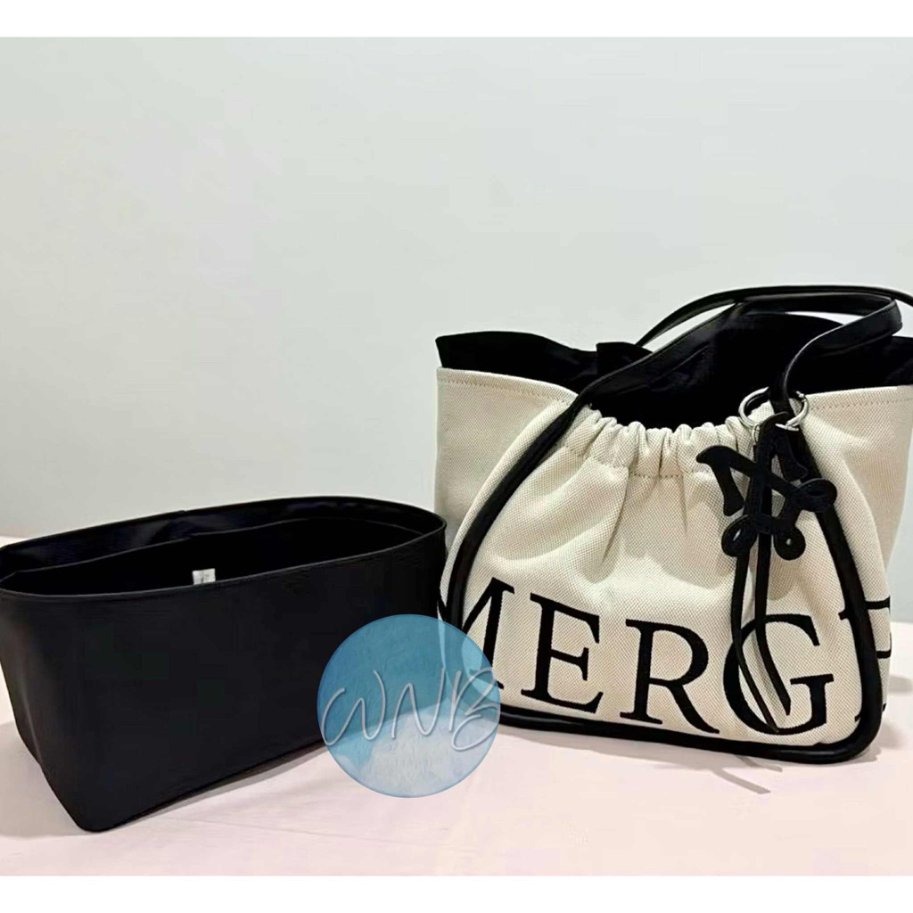 ที่จัดระเบียบกระเป๋า merge size กลาง