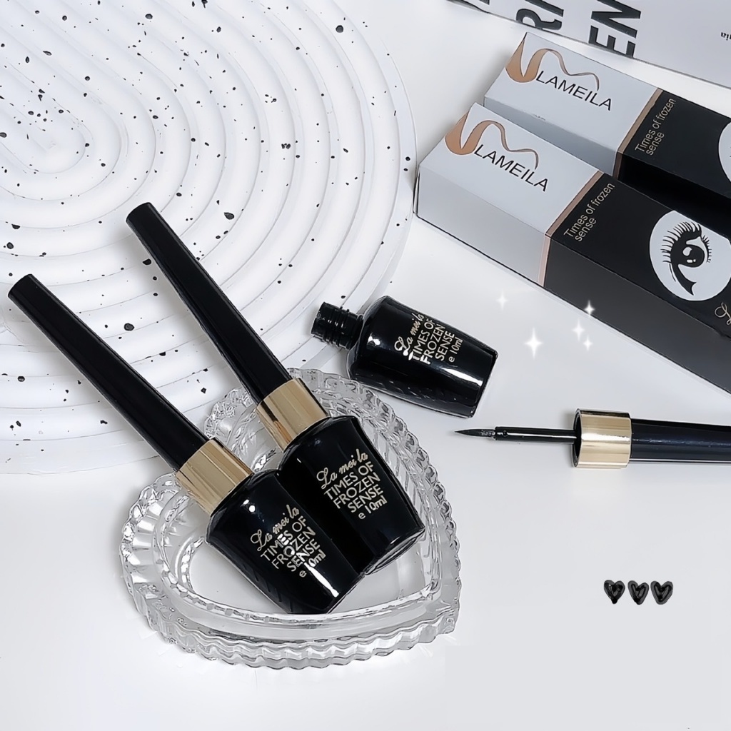 EYE013-15 อายไลเนอร์ ชนิดน้ำ เขียนง่าย เส้มคมชัด สีดำ