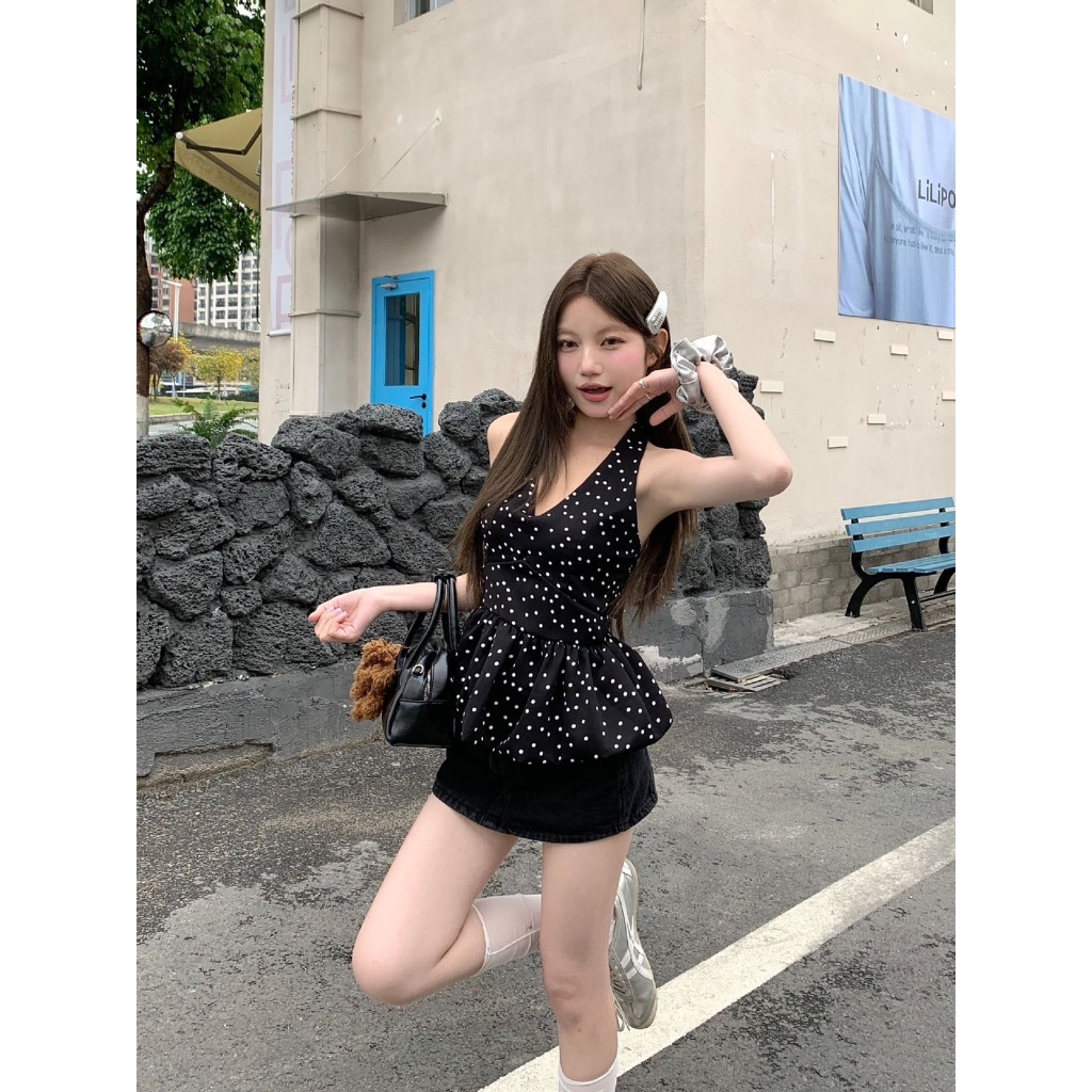 พร้อมส่งเสื้อกล้ามลายจุดคอวีงานเข้ารูป ชายระบาย หลังสม็อค รูปที่ 6