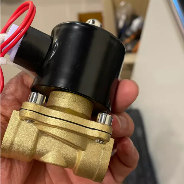 โซลินอยด์วาล์วทองเหลือง 1/2''(4หุน) 12V/24V/220V 4หุน แบบปกติปิด จ่ายไฟเปิด( NC) โซลินอยด์วาล์วน้ำ วาล์วไฟฟ้า
