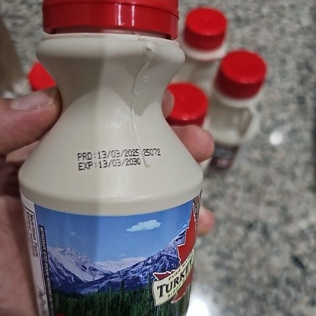 Plastic Jug Maple Syryp 250 ml.EXP 03/2030 สินค้าสภาพดี ไม่มีตำหนิ ของแท้