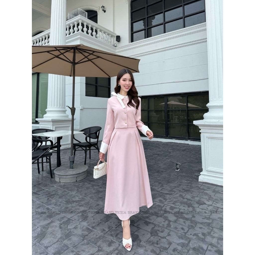 TICHA BRAND : SET กระโปรงยาว + เสื้อ + โบ Size M มือ 2