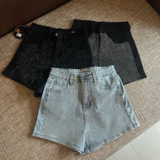 ขาสั้นยีน เอวสูง รีดเพชร ผ้ายืด ป้ายVivi