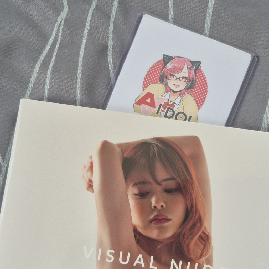 Yuna Ogura Visual Posebook