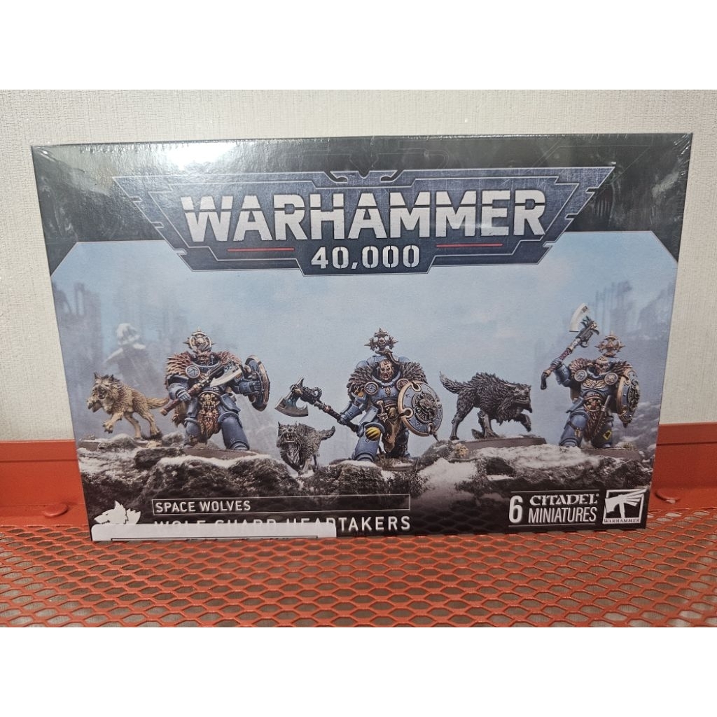 [Games Workshop] [Warhammer 40k] [Space Marines] [Space Wolves] Wolf Guard Headtakers