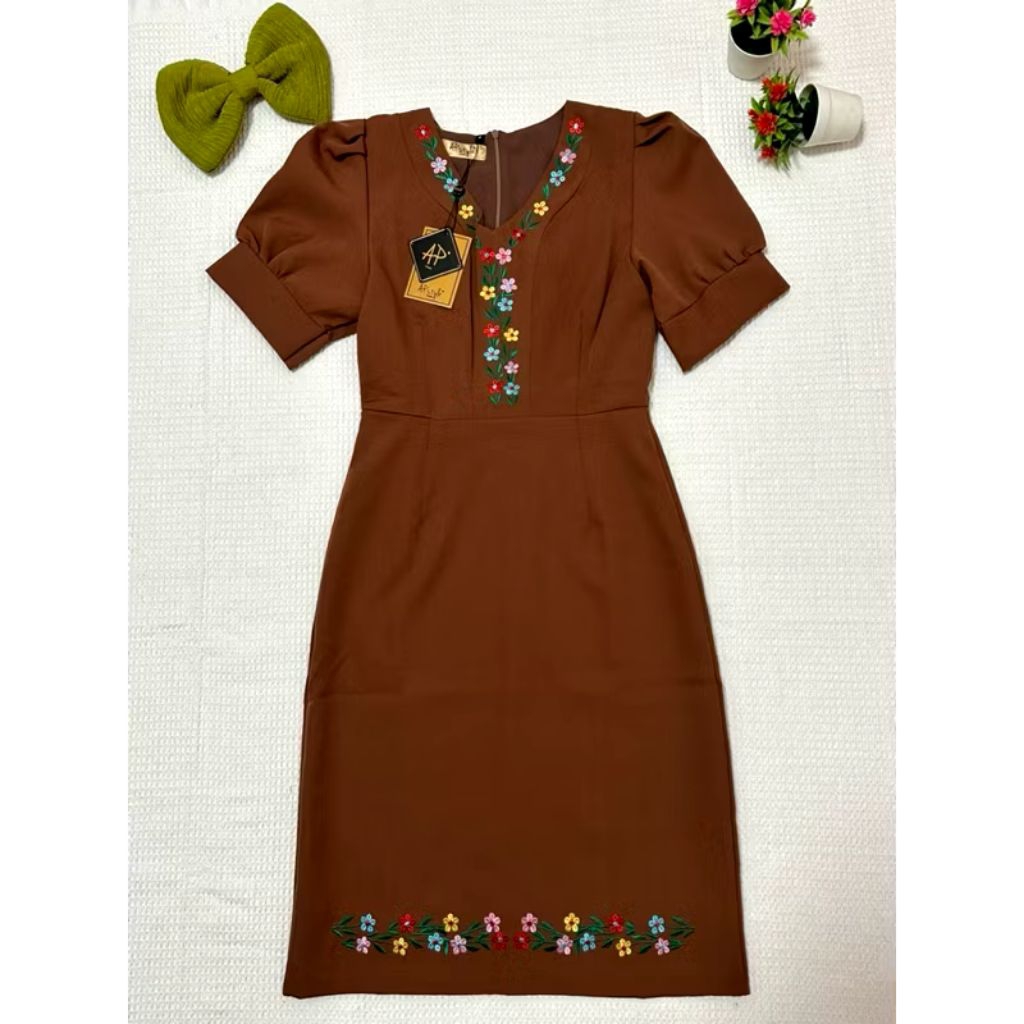 เดรสสีน้ำตาล​ ap style