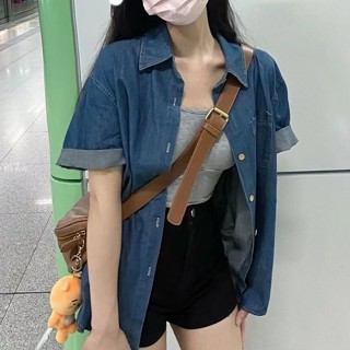 SIAM CURATEDเสื้อยีนส์แขนสั้นทรงหลวมสุดชิค ✨ คอปกเท่ๆ + กระเ…