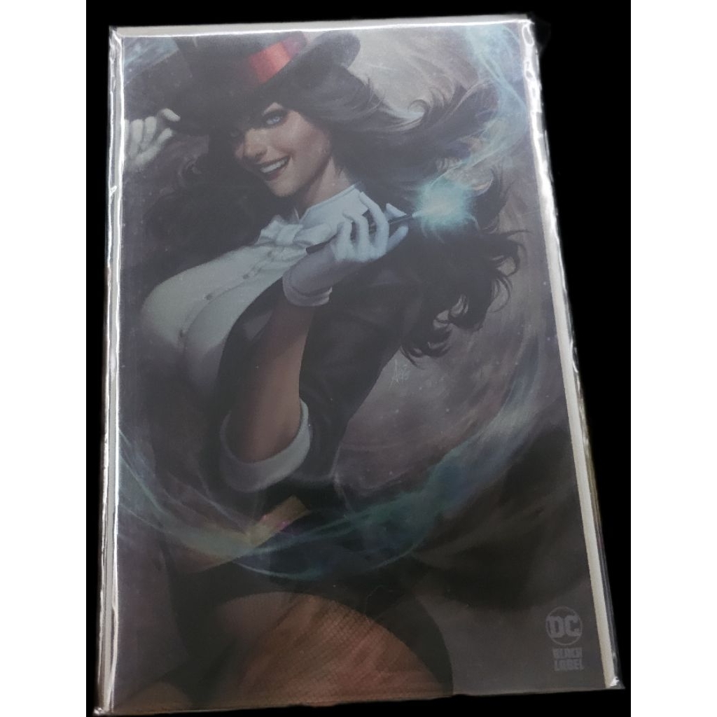 Zatanna: Bring Down the House #1 (Artgerm Foil Variant Cover)