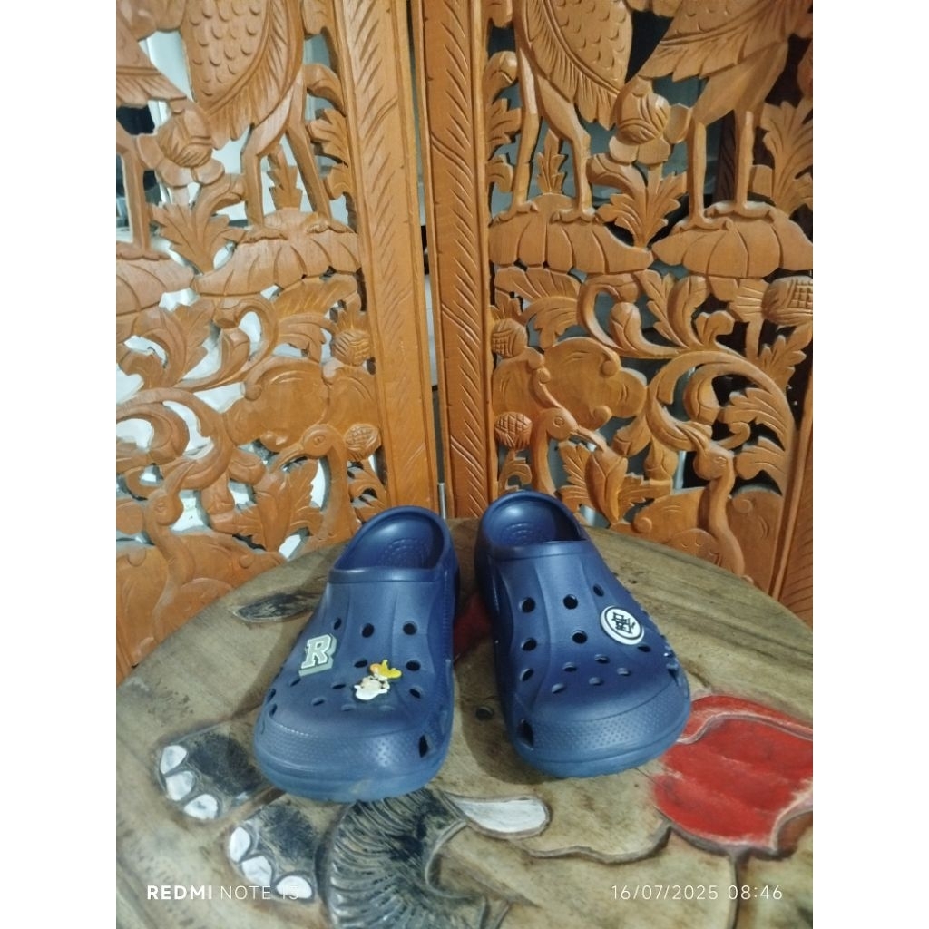 รองเท้า Crocs แท้มือสองไซส์ M9 เบอร์ 42-43