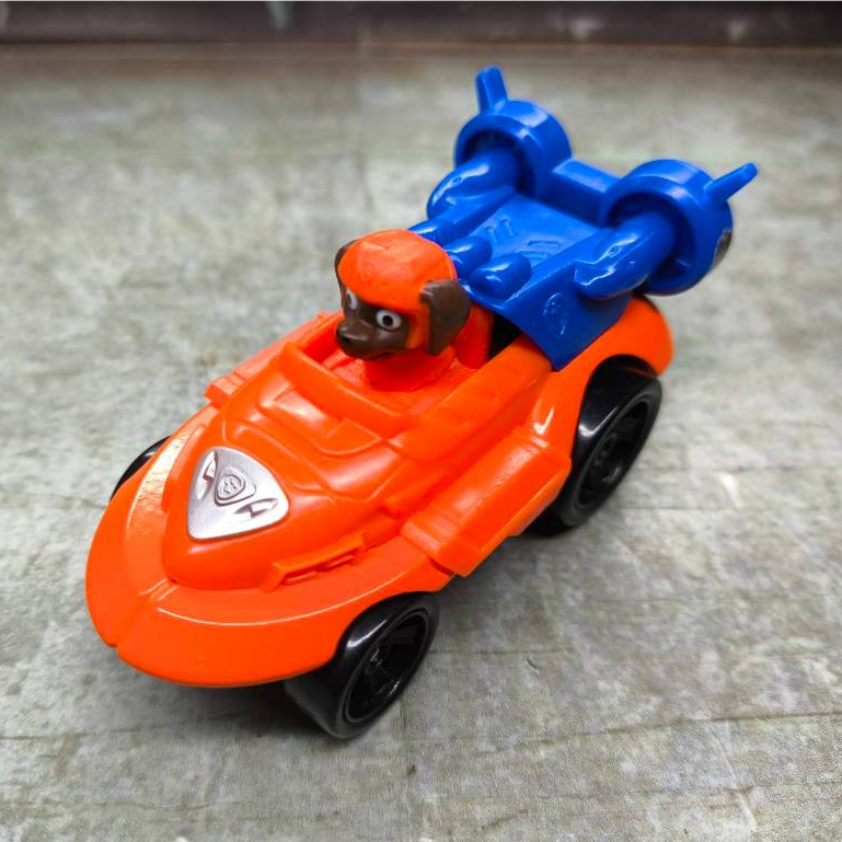 โมเดลรถเหล็ก Paw Patrol(พาวพาโทรล) :  PAW Patrol Zuma Figure and Vehicle - Spin Master