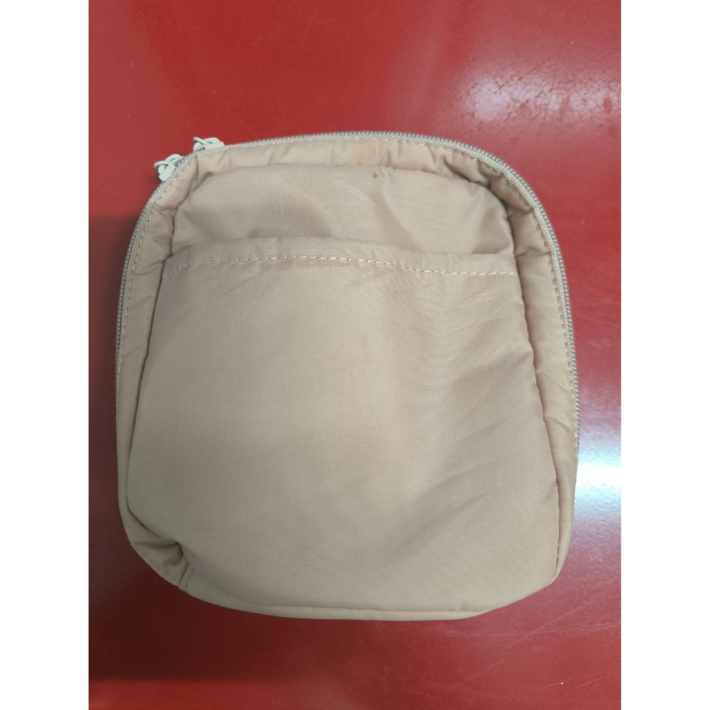 กระเป๋าเครื่องสำอางค์ muji สีชมพู (ที่ไทยไม่นำเข้าสีนี้ค่ะ)