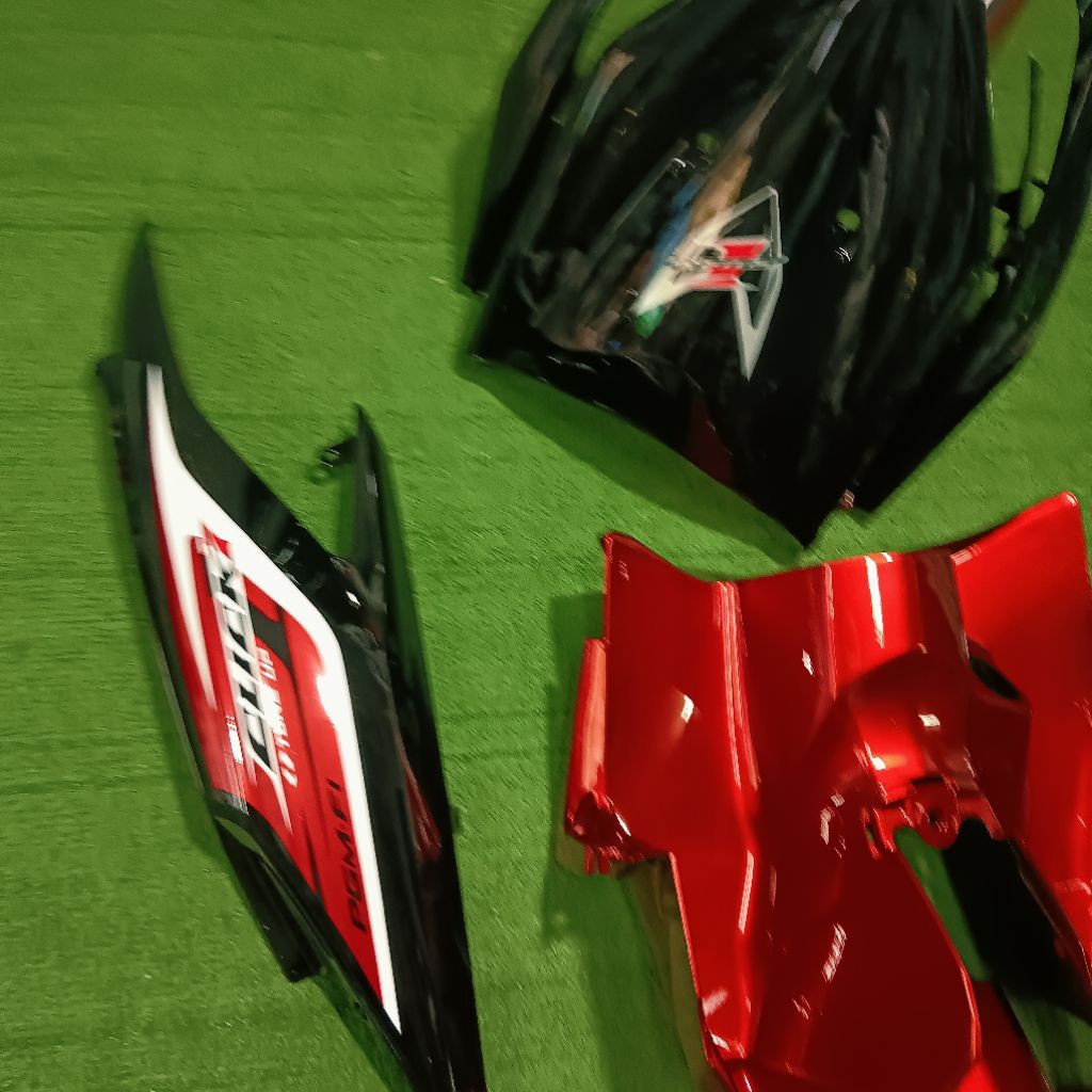 ชุดสี Click คลิก 110i สี ดำ/แดงแก้ว พร้อมติดลาย 7ชิ้น ลูกค้าสามารถเลือกสีและลายได้ตามต้องการทักแชทได้เลย - รูปที่ 3