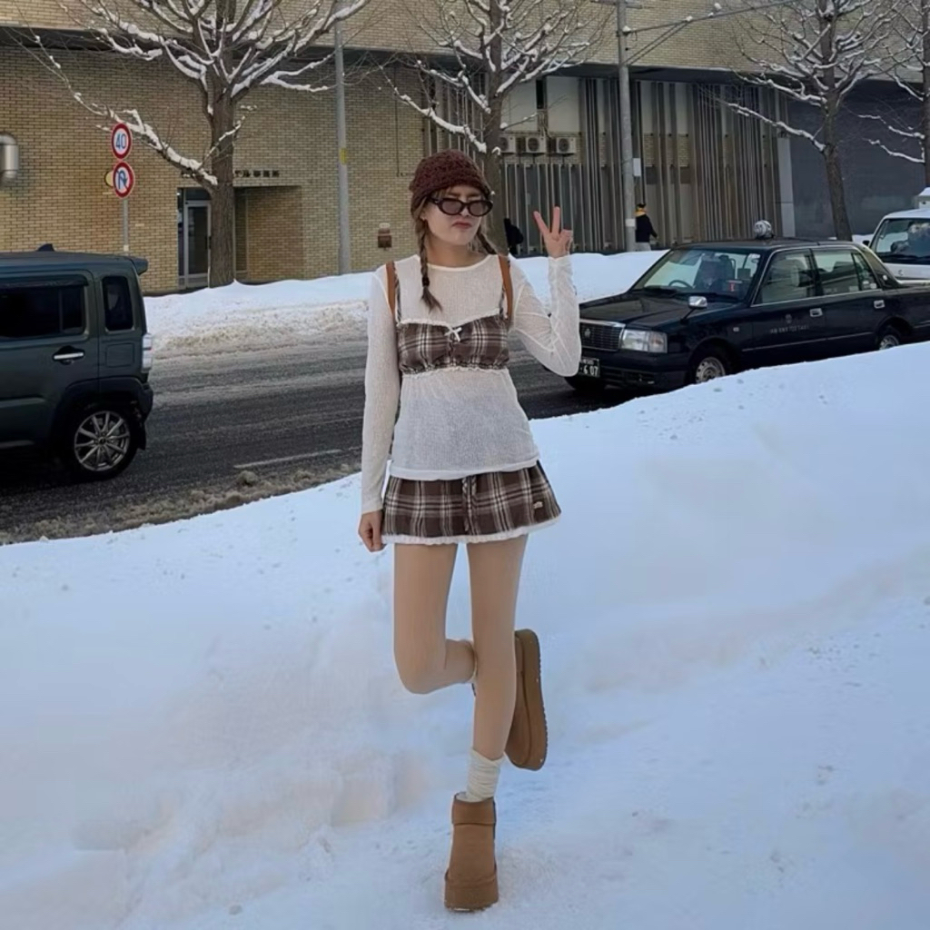 กระโปรงแบรนด์19dec.ourday สีน้ำตาลลายสก็อต กระโปรงสั้นเอวสูง มีซับใน mini skirt กระโปรงสั้นชายลูกไม้