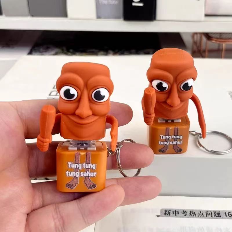 ของเล่นที่มีเสียงTung Tung Sahur 3D การพิมพ์ของเล่น Action Figurines กระเป๋าเป้สะพายหลังเครื่องประดับจี้