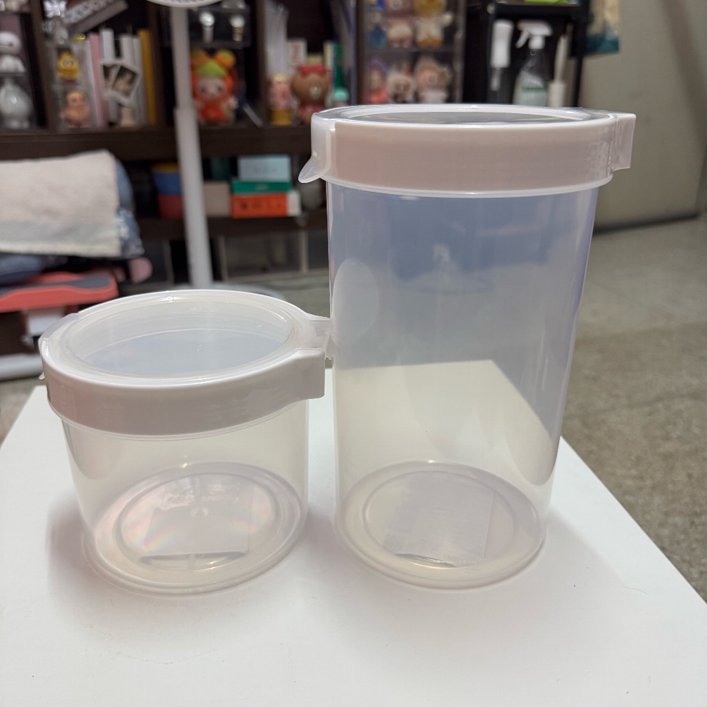 ขวดโหลกลมพลาสติกมีฝาปิด 2 ขนาด สูง ความจุ 1630ml เตี้ย ความจุ 750ML